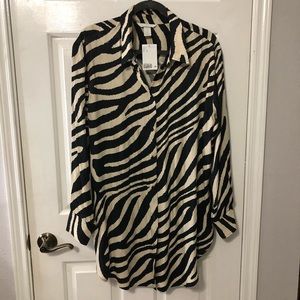 H&M Zebra Print button down shirt - Large